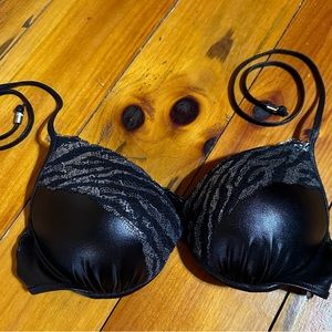 NWT Victoria’s Secret Swim Top Bikini